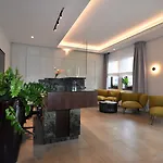 茵普莱思雅酒店 格但斯克