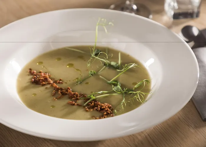 茵普莱思雅酒店