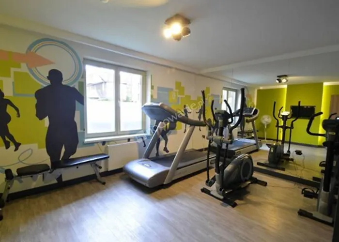 茵普莱思雅酒店 格但斯克