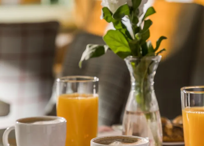 茵普莱思雅酒店