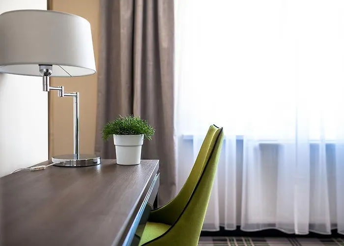 茵普莱思雅酒店