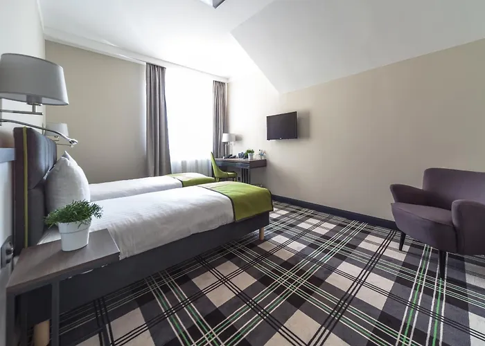 茵普莱思雅酒店